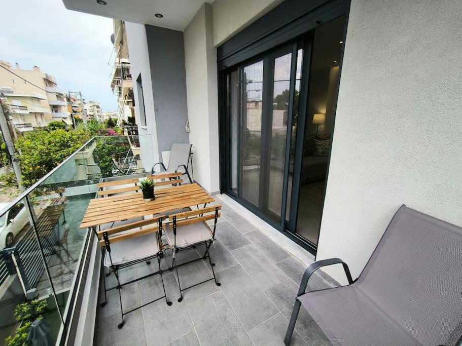 Floral Home 2 - 1St Floor Apt With Private Parking! Atenas Exterior foto